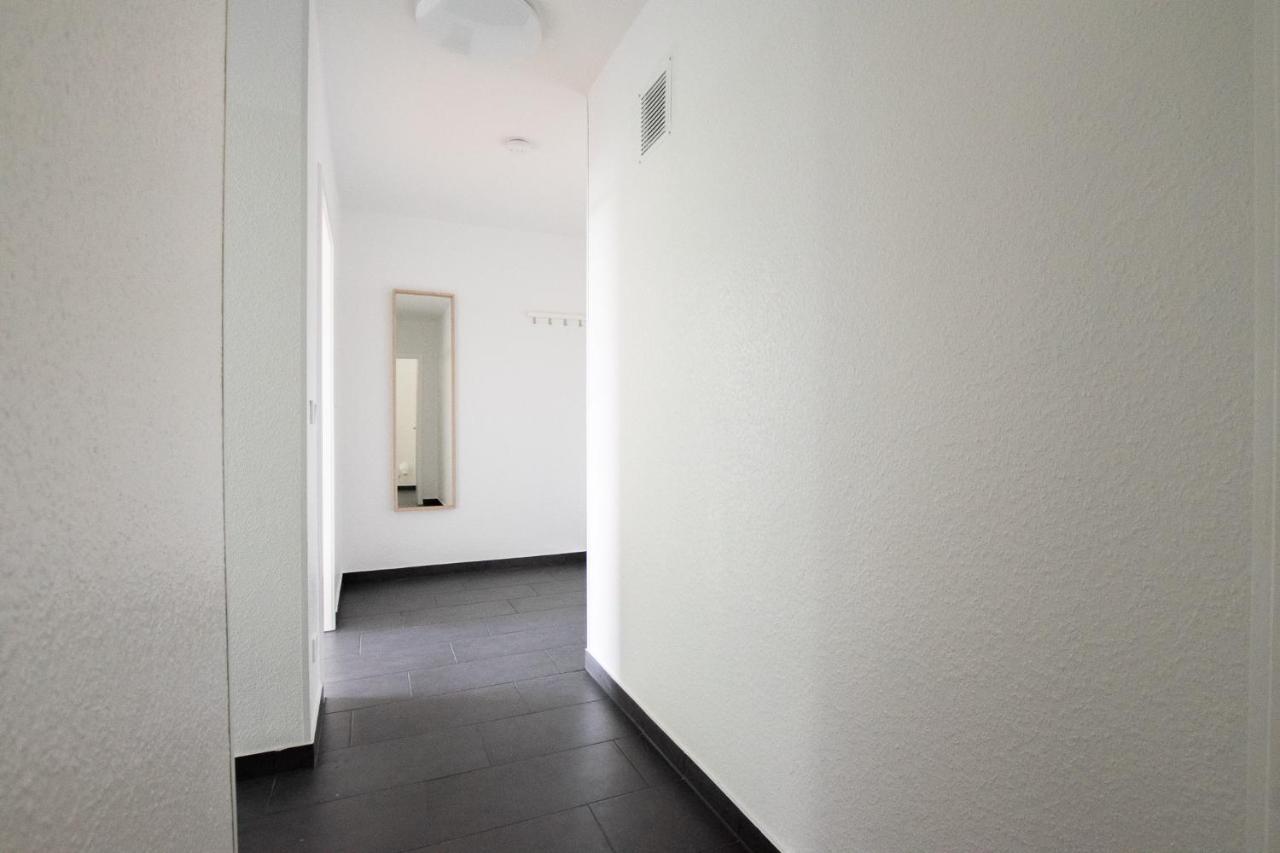 Apartment Raj Living - 1 Or 3 With Balcony - 20 Min Messe Dus & Airport Dus