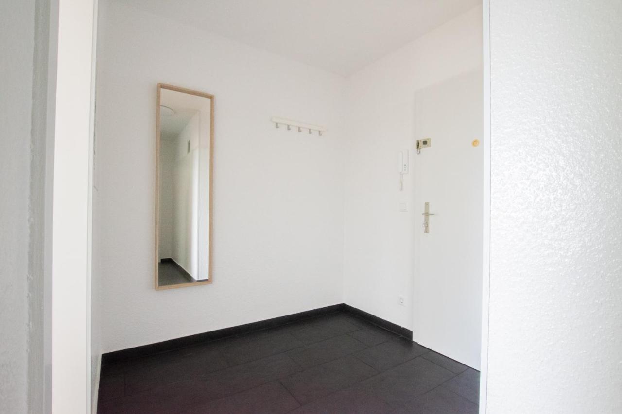 Raj Living - 1 Or 3 With Balcony - 20 Min Messe Dus & Airport Dus Apartment *