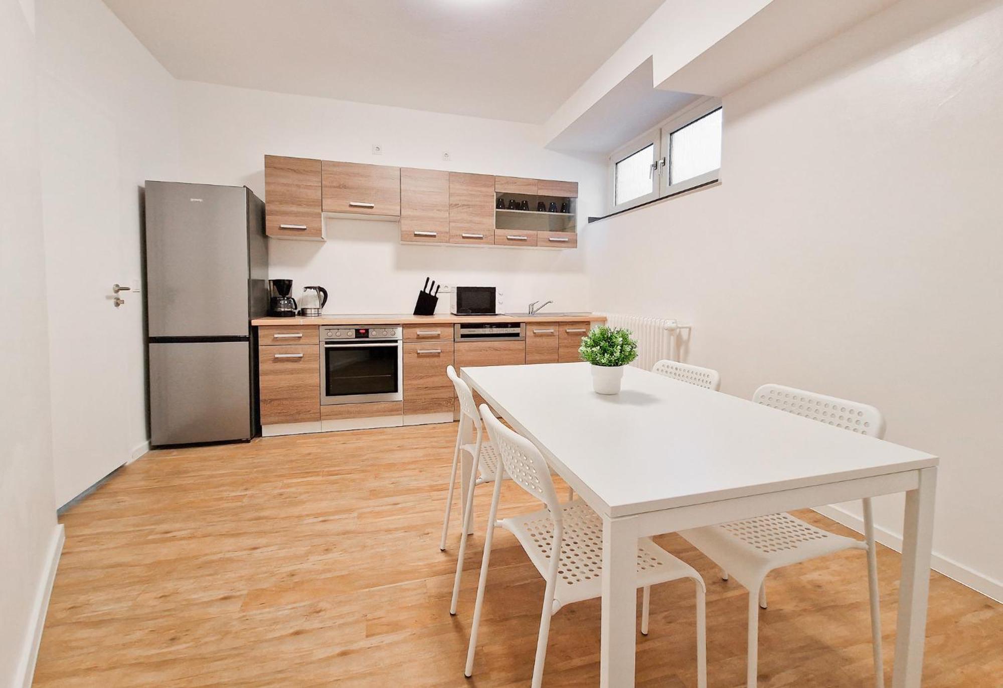 Raj Living - 1 Or 3 With Balcony - 20 Min Messe Dus & Airport Dus * Meerbusch