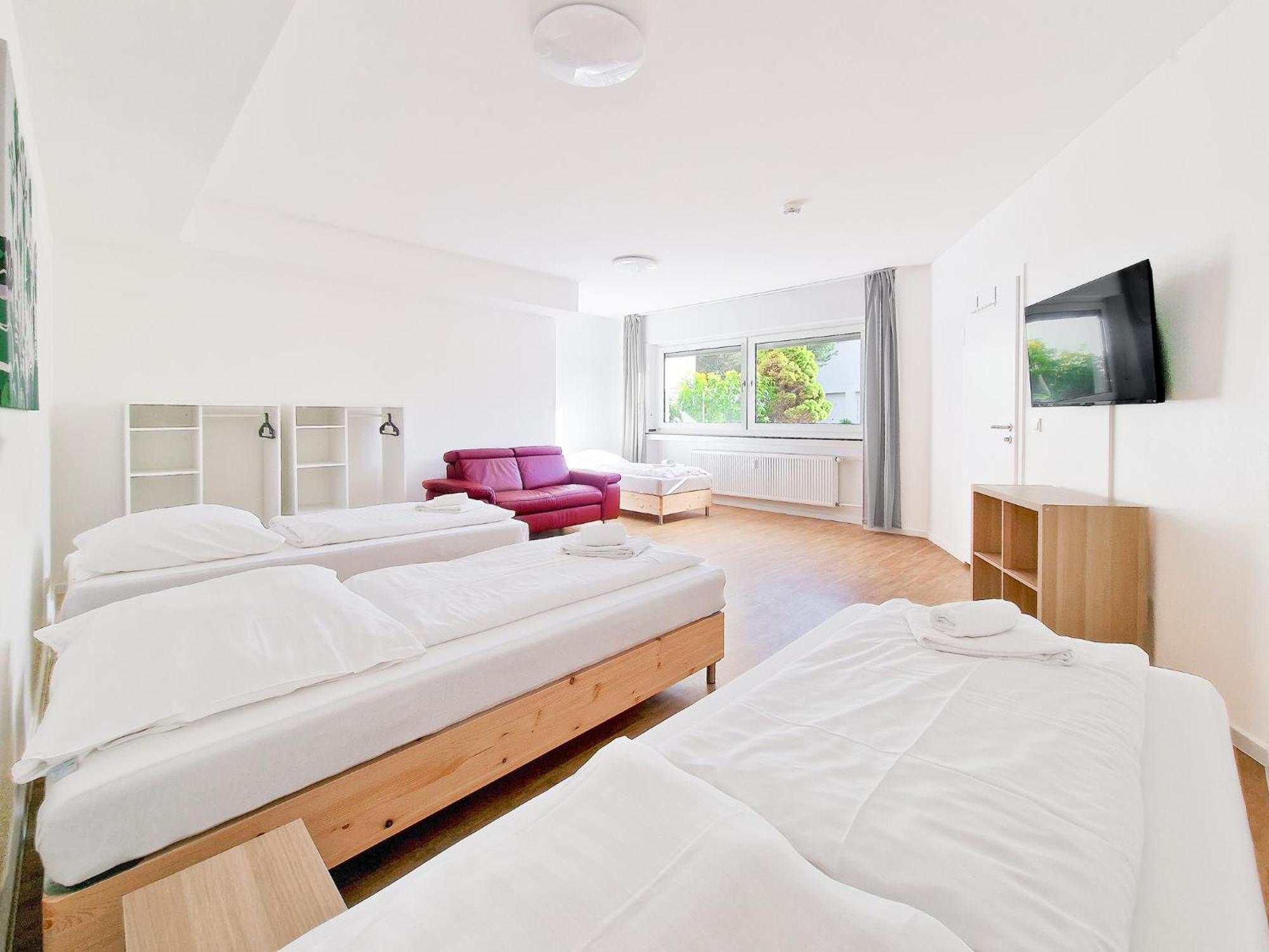 Apartment Raj Living - 1 Or 3 With Balcony - 20 Min Messe Dus & Airport Dus