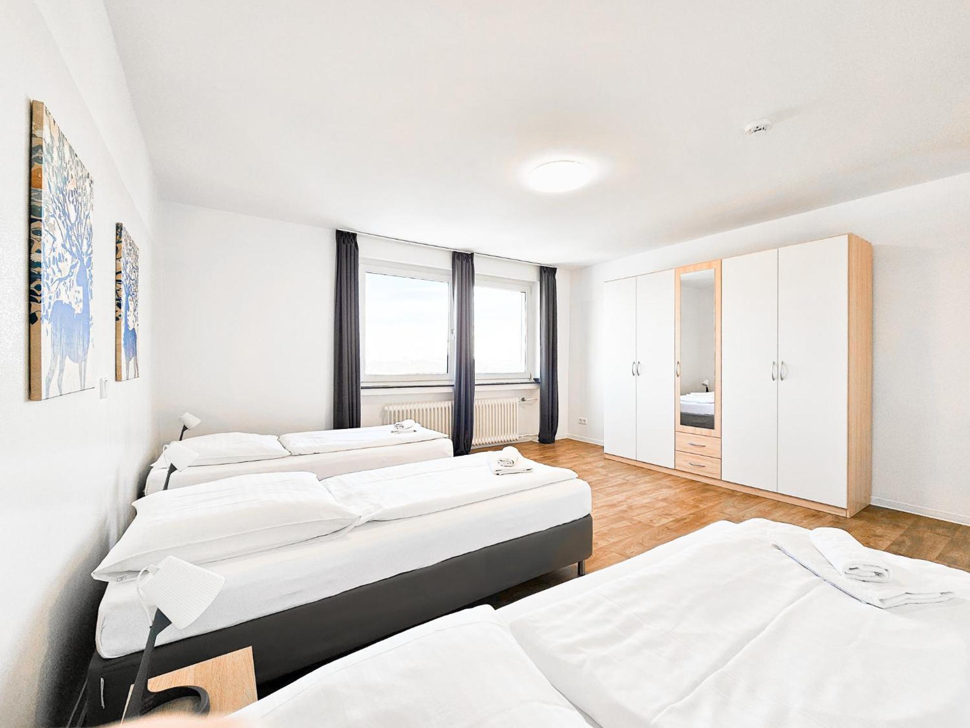 Apartment Raj Living - 1 Or 3 With Balcony - 20 Min Messe Dus & Airport Dus